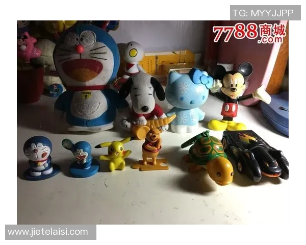 麦当劳推出全新足球明星玩具系列精美图片展示尽显魅力与乐趣